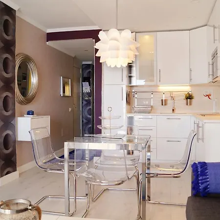 Cozy 1 Bedroom With Sunny Terrace, Beach & Center, Couples *