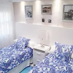 Cozy 1 Bedroom With Sunny Terrace, Beach & Center, Couples アパート ロスクリスティアーノス