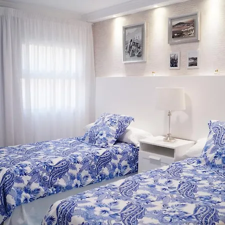 Cozy 1 Bedroom With Sunny Terrace, Beach & Center, Couples דירה לוס כריסטיאנוס