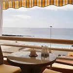 Apartman Cozy 1 Bedroom With Sunny Terrace, Beach & Center, Couples