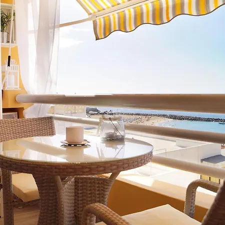Appartamento Cozy 1 Bedroom With Sunny Terrace, Beach & Center, Couples
