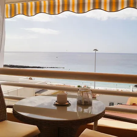 Appartamento Cozy 1 Bedroom With Sunny Terrace, Beach & Center, Couples