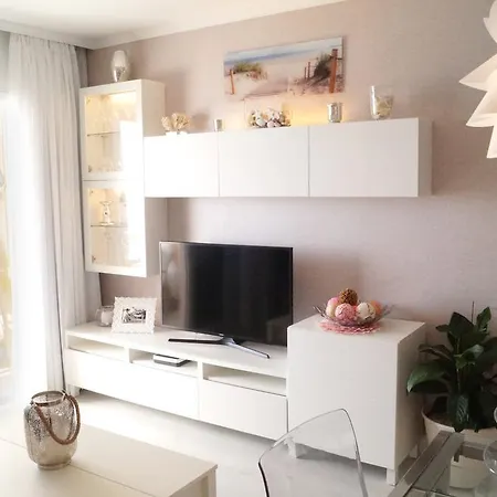 Appartamento Cozy 1 Bedroom With Sunny Terrace, Beach & Center, Couples