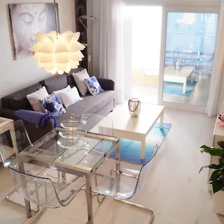 Appartamento Cozy 1 Bedroom With Sunny Terrace, Beach & Center, Couples